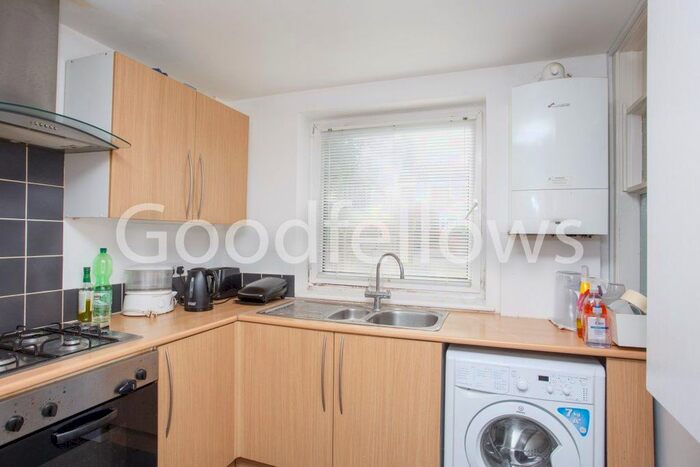 2 Bedroom Maisonette To Rent In Pollard Road, Morden, SM4