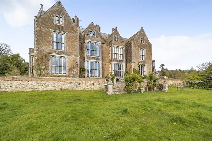 2 Bedroom Flat For Sale In Tincleton, Dorchester, DT2