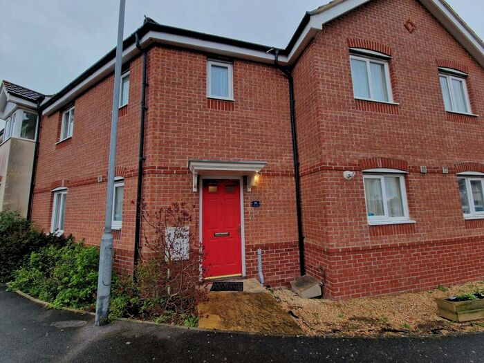 3 Bedroom House To Rent In Percivale Road, Yeovil, BA21