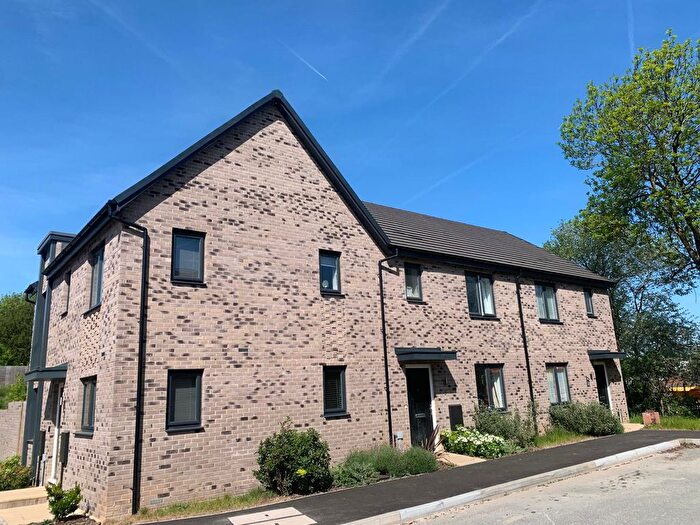 3 Bedroom Property To Rent In Woodyard Avenue, Chesterfield, S41