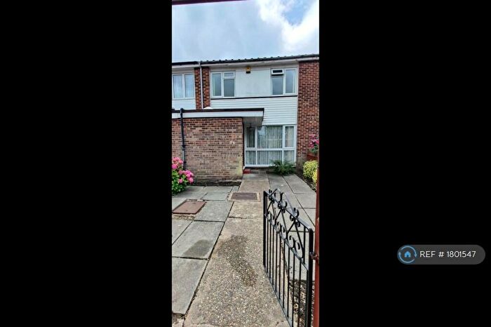 3 Bedroom Terraced House To Rent In Birdhurst Avenue, South Croydon, CR2
