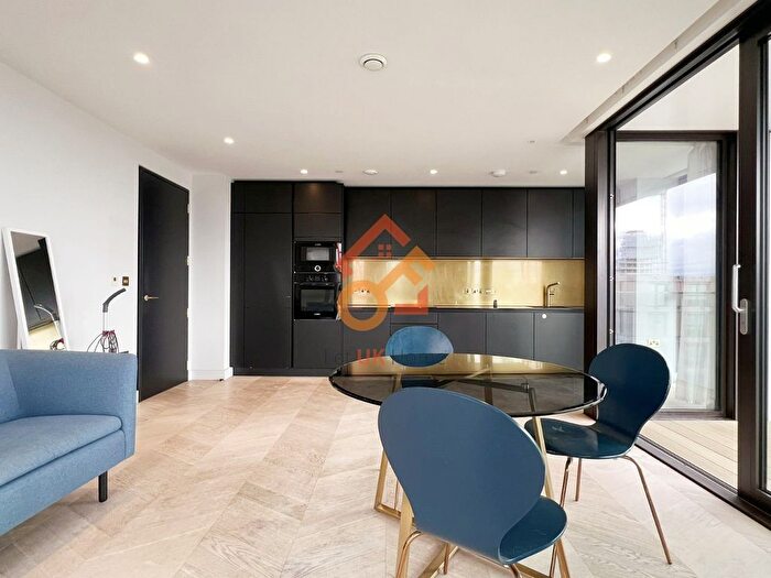 2 Bedroom Flat To Rent In Tidemill Square, London, SE10