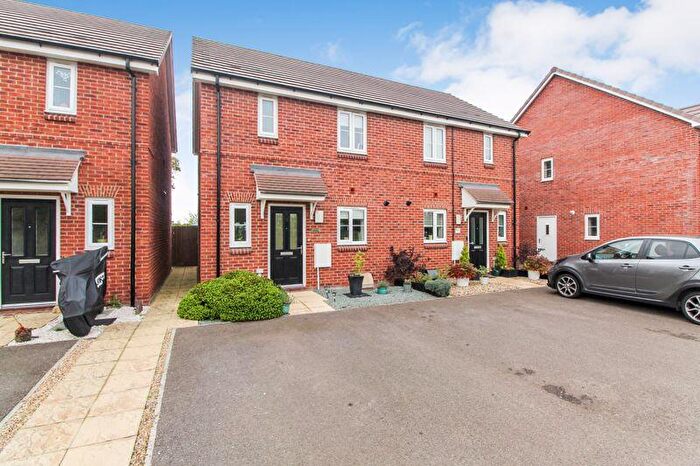 2 Bedroom Semi-Detached House For Sale In Robinson Avenue, Houghton Conquest, MK45