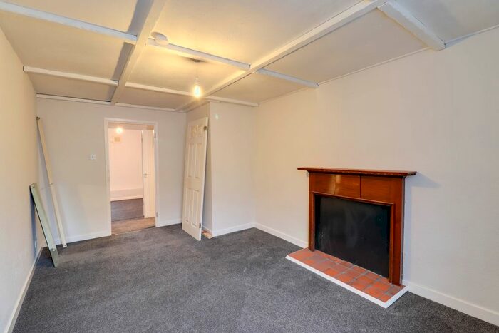 2 Bedroom Flat To Rent In Castle Street, Hinckley, LE10