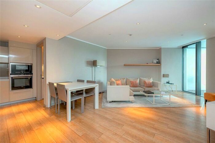 2 Bedroom Apartment To Rent In Lower Thames Street, London, EC3R
