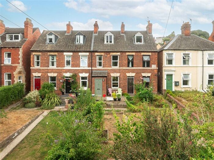 3 Bedroom Terraced House For Sale In Bath Road, Stroud, Gloucestershire, GL5