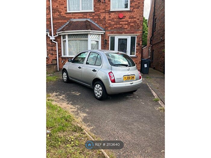 3 Bedroom Semi-Detached House To Rent In Stechford Lane, Birmingham, B8
