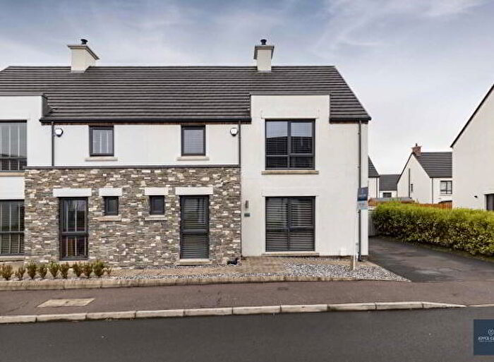 4 Bedroom Semi-Detached House For Sale In The Hollows, Lurgan, BT66