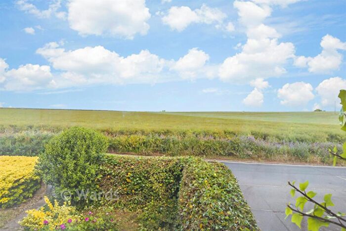 2 Bedroom Flat For Sale In Avery Way, Allhallows, Kent, ME3