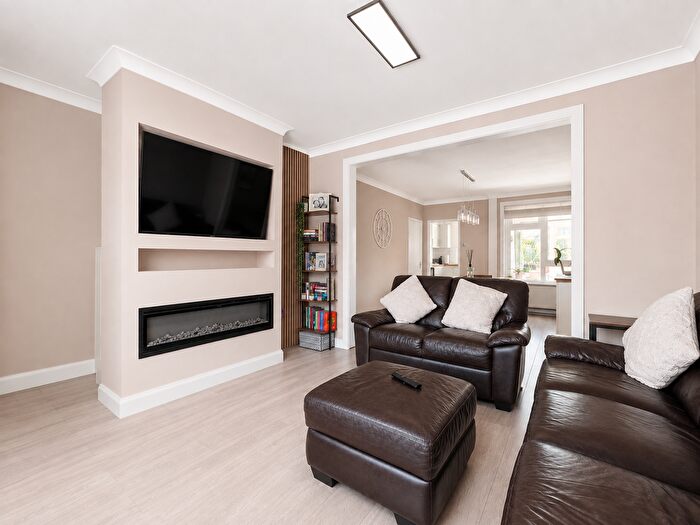 3 Bedroom Terraced House For Sale In Laburnum Avenue, Sandwich, Kent, CT13