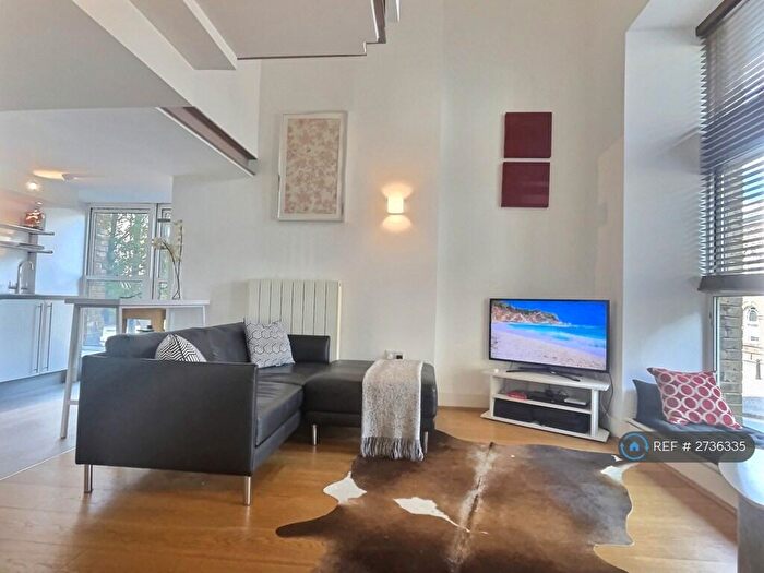 2 Bedroom Flat To Rent In Cadogan Road, London, SE18