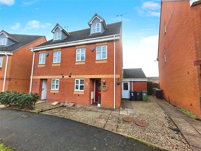 3 Bedroom Semi Detached House For Sale In Wisteria Way, Nuneaton, Warwickshire, CV10