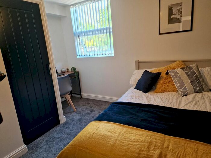 5 Bedroom Property To Rent In Bolingbroke Road, Coventry, CV3