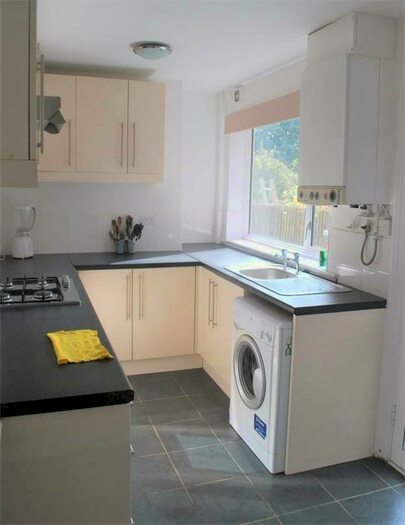 5 Bedroom Terraced House To Rent In Pershore Rd, Selly Oak. Mins Walk To University Of Birmingham, B29