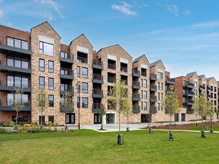 2 Bedroom Flat For Sale In Lady White Crescent, Oxford, OX2