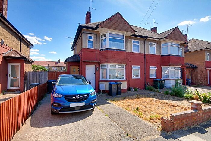 2 Bedroom Maisonette For Sale In Glenloch Road, Enfield, EN3