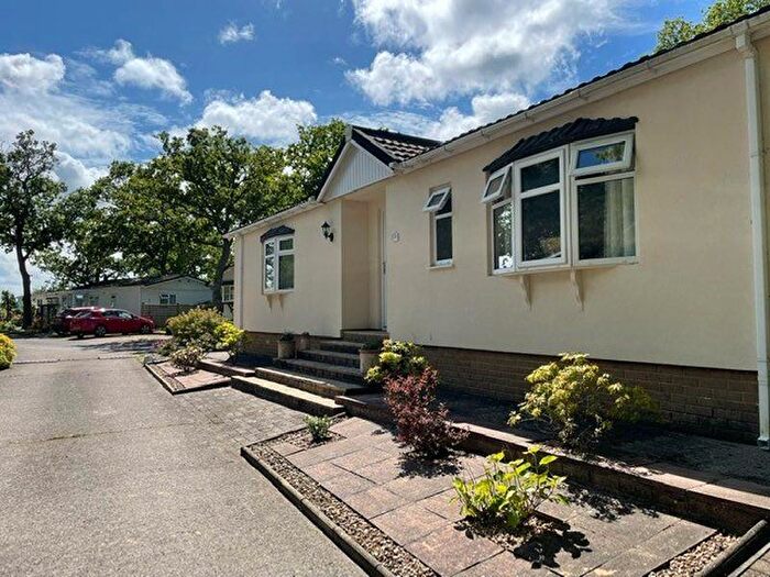 2 Bedroom Mobile Home For Sale In Ram Hill, Coalpit Heath, Bristol, BS36