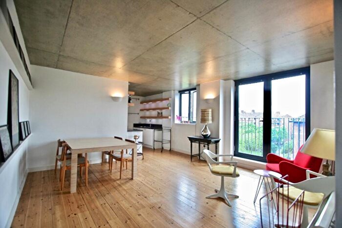 2 Bedroom Apartment To Rent In Blackstock Road, London, N5