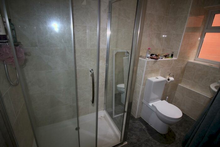6 Bedroom Semi-Detached House To Rent In Old Mill Avenue, Canley, Coventry, CV4