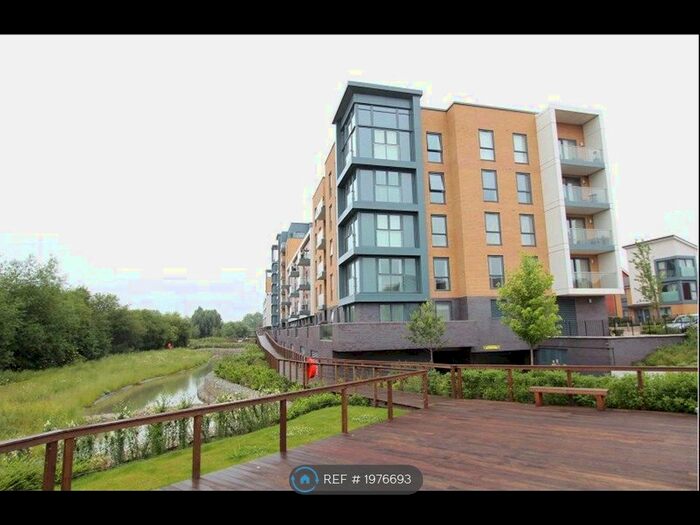 2 Bedroom Flat To Rent In Cygnet House, Reading, RG2