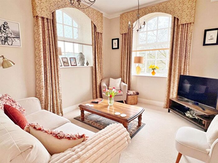 1 Bedroom Apartment For Sale In Church Street, Bradford-On-Avon, BA15