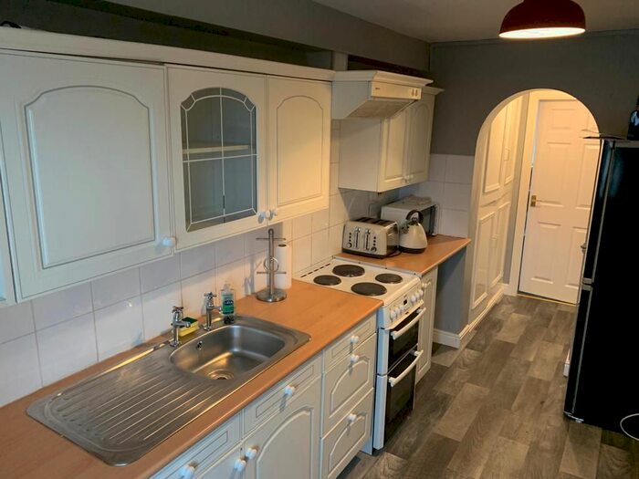 1 Bedroom Flat To Rent In Rhodesia Court, Bawtry Road, Doncaster, DN4