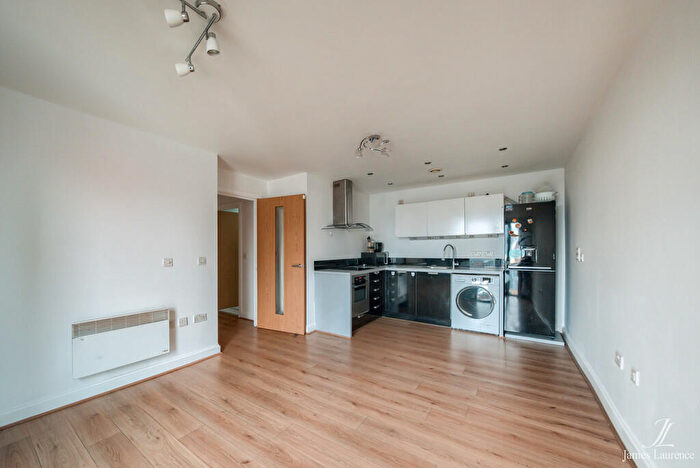 2 Bedroom Apartment To Rent In Southside, St. John's Walk, Birmingham City Centre, B5