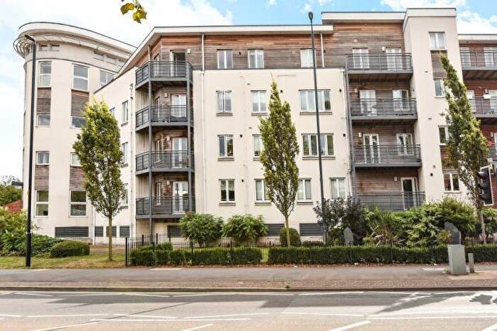 2 Bedroom Apartment To Rent In Maidenhead, Berkshire, SL6