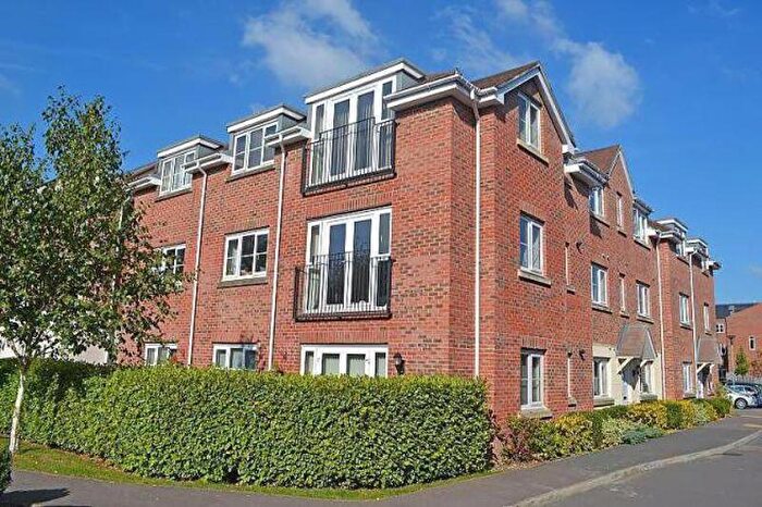 2 Bedroom Flat To Rent In Spiro Close, Pulborough, RH20