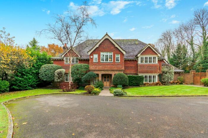 5 Bedroom Detached House For Sale In Wykehurst Lane, Ewhurst, Cranleigh, Surrey, GU6