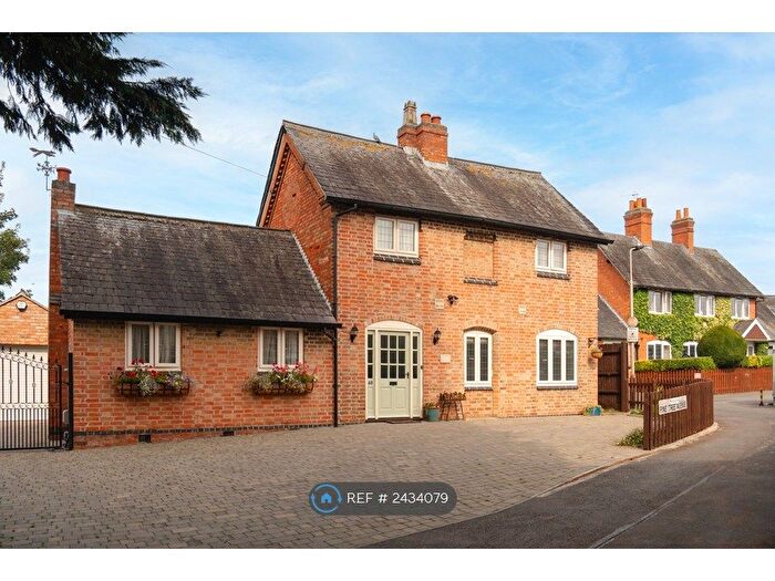 3 Bedroom Detached House To Rent In Pine Tree Avenue, Leicester, LE5