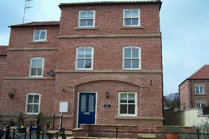3 Bedroom Town House To Rent In Florentines Court, Ripon HG4