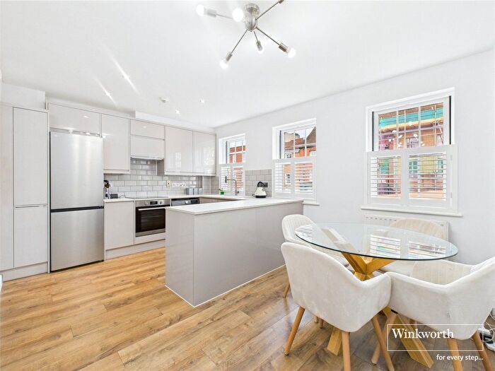 3 Bedroom Flat To Rent In Home Court, London Street, Reading, Berkshire, RG1