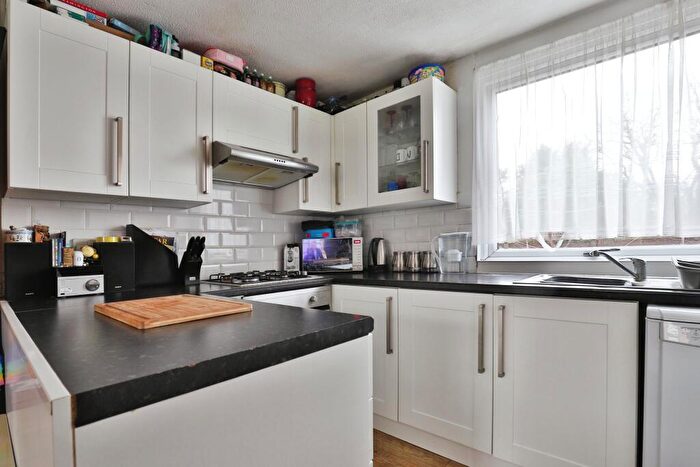 2 Bedroom Flat For Sale In Downland Place, Adastral Road, Poole, BH17