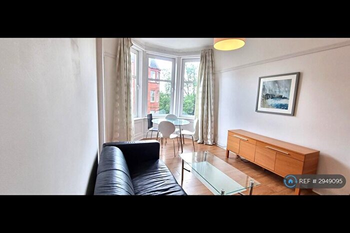 2 Bedroom Flat To Rent In Garrioch Crescent, Glasgow, G20