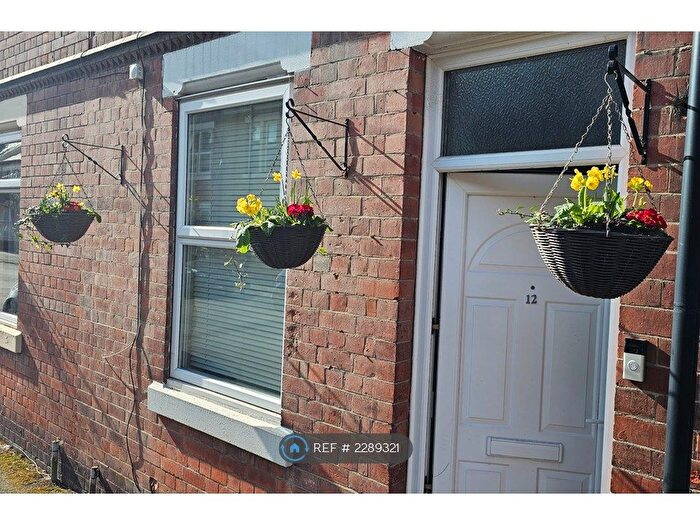 2 Bedroom Terraced House To Rent In Glapton Road, Nottingham, NG2