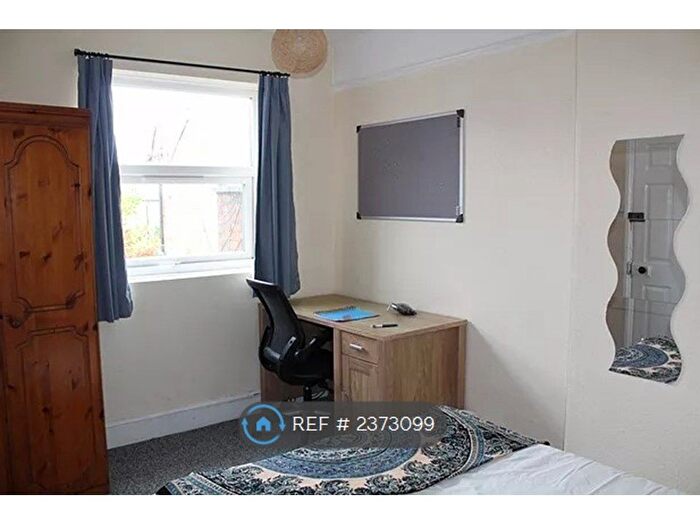 5 Bedroom Terraced House To Rent In Denmark Road, Northampton, NN1