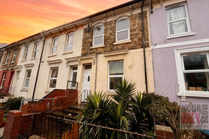 3 Bedroom Terraced House For Sale In De Burgh Street, Dover, Kent, CT17