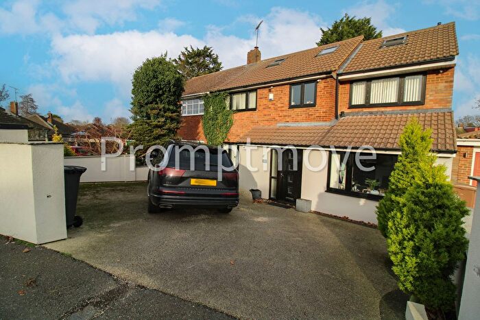 5 Bedroom Property To Rent In Swasedale Road, Luton, LU3