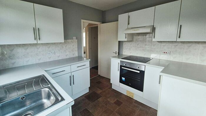 2 Bedroom Bungalow For Sale In Kingsfield Oval, Basford, Stoke-On-Trent, ST4