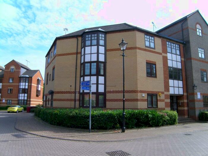 3 Bedroom Apartment To Rent In New Bright Street, Reading, Berkshire, RG1