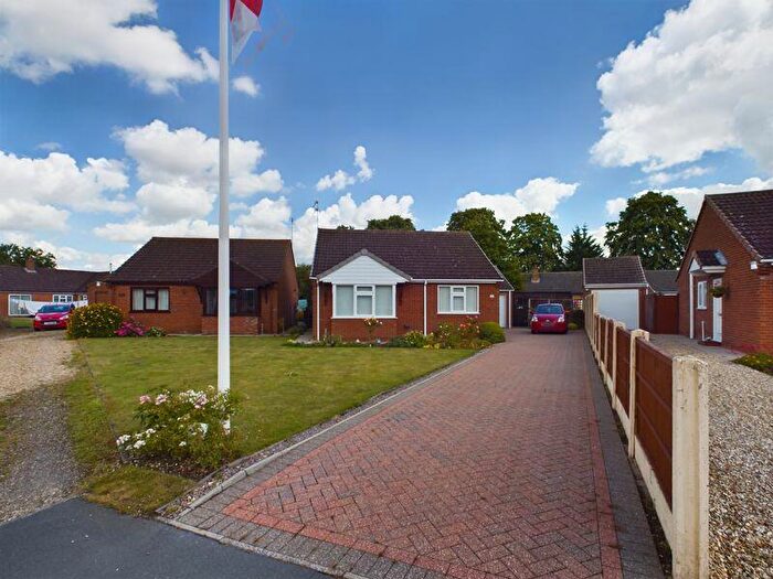 2 Bedroom Detached Bungalow For Sale In The Park, Coningsby, LN4