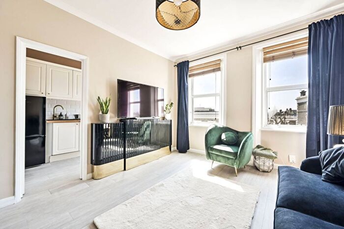 1 Bedroom Flat To Rent In Barons Court Road, Barons Court, London, W14