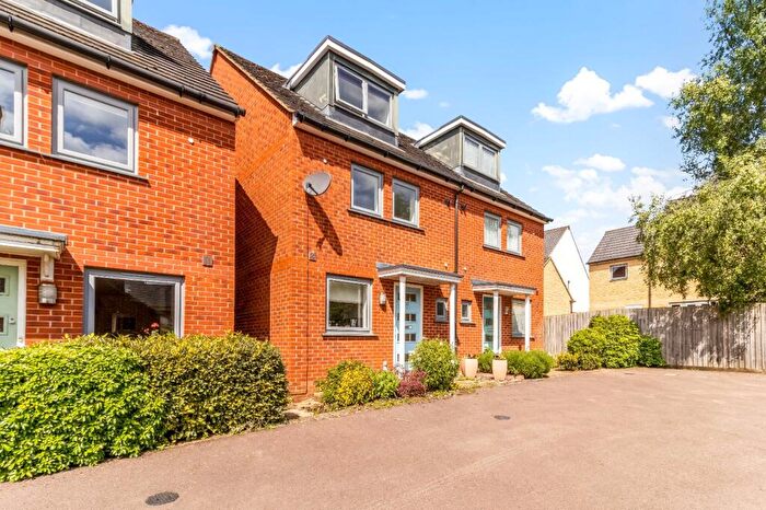 3 Bedroom Semi Detached House For Sale In Graces Field, Stroud, Gloucestershire, GL5