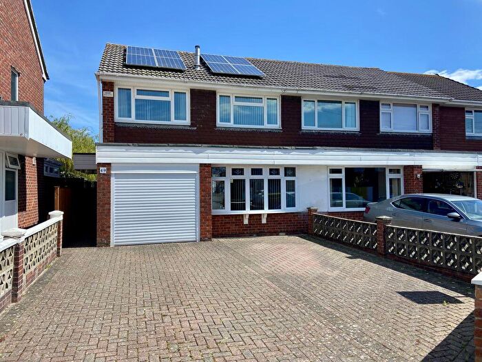 3 Bedroom Semi Detached House For Sale In Scafell Avenue, Fareham, PO14