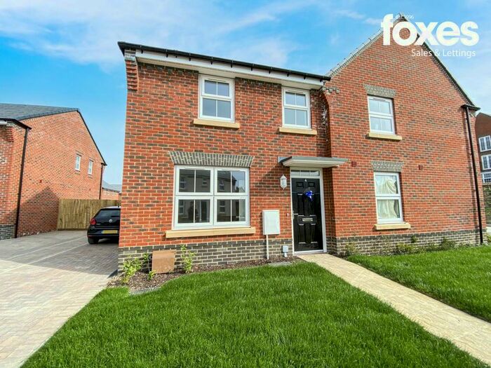 3 Bedroom Property To Rent In Edmund Crescent, Poole, Dorset, BH11