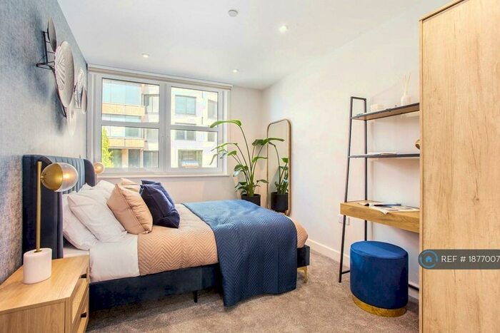 2 Bedroom Flat To Rent In Richmond House, Bournemouth, BH2