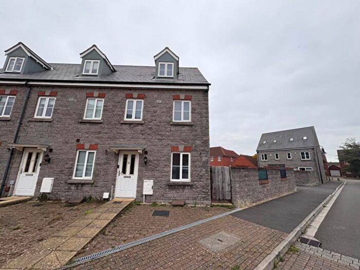 3 Bedroom House To Rent In Hestercombe Close, Weston Village, Weston-super-Mare, BS24