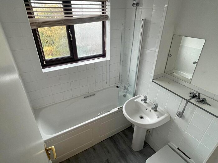 2 Bedroom Semi-Detached House To Rent In Raleigh Close, Walderslade, Chatham, ME5