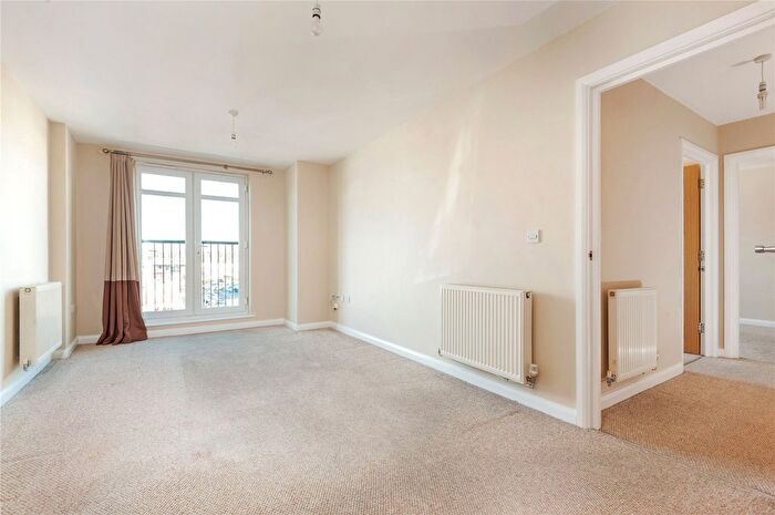 2 Bedroom Flat To Rent In Worton Road, Isleworth, TW7